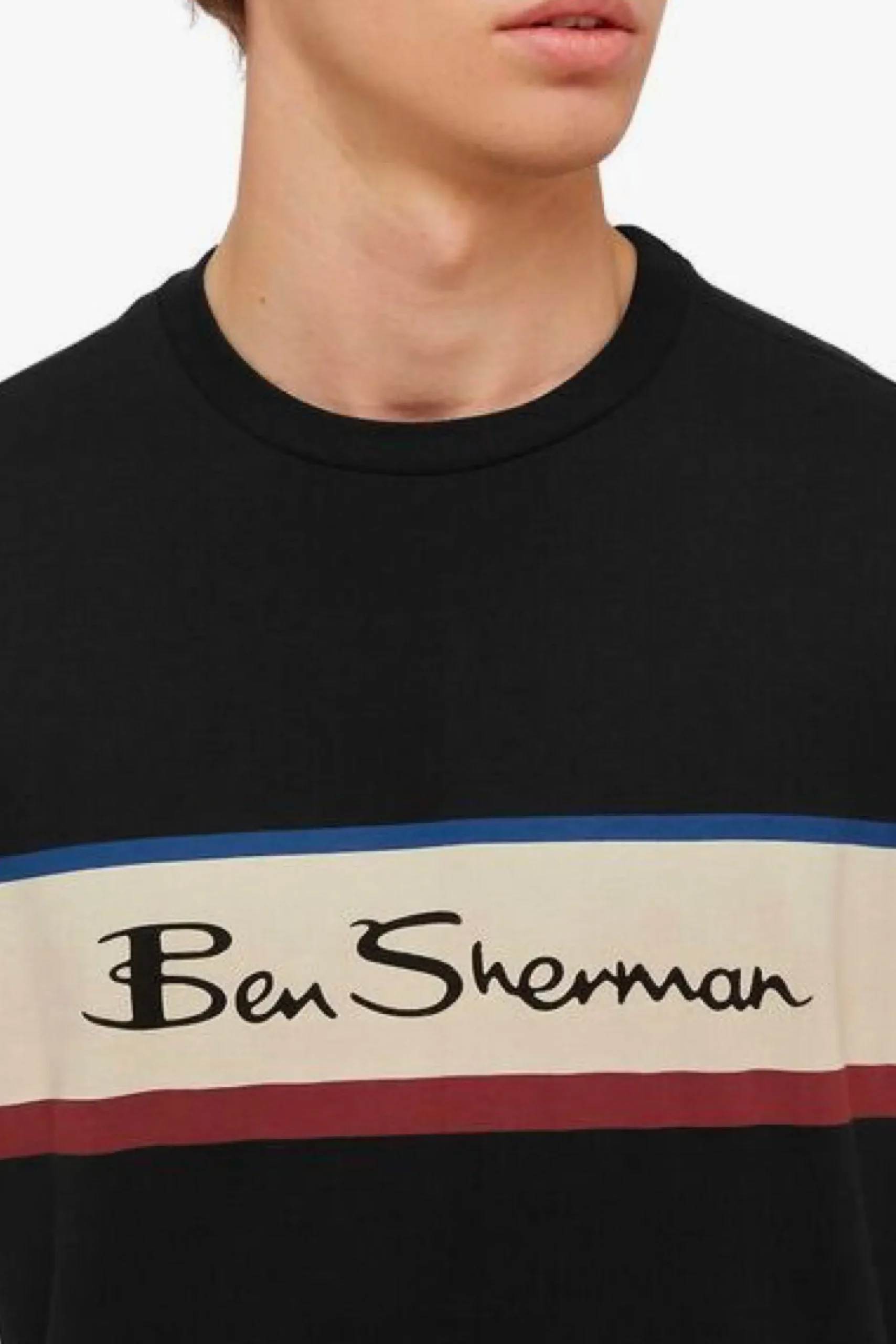 ben_sherman_panel_logo_te_3.webp Tees & Tanks-BEN SHERMAN PANEL LOGO TEE - BLACK