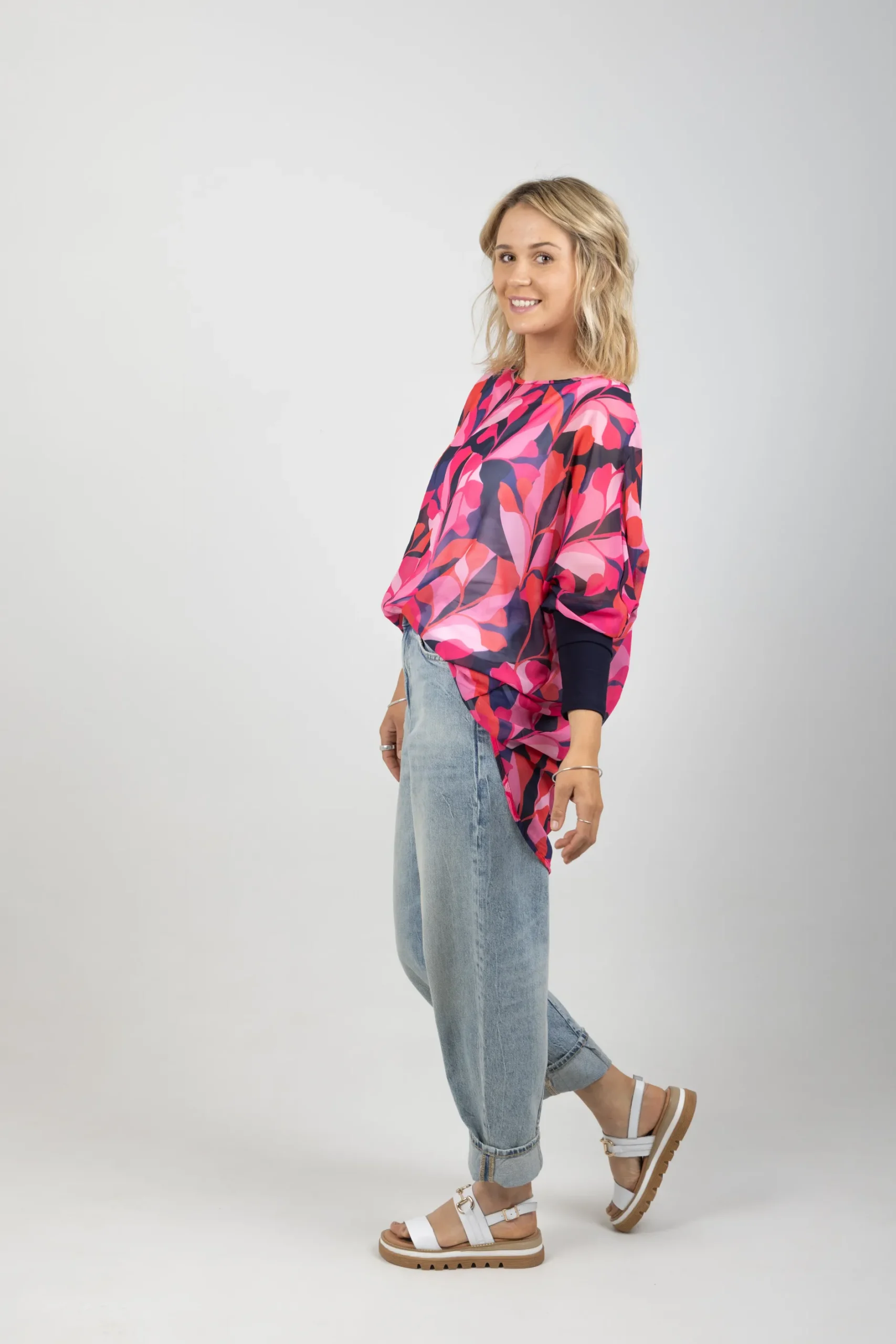 blank_space_label_lucy_to_3.webp Shirts & Tops-BLANK SPACE LABEL LUCY TOP CRIMSON CRAZE