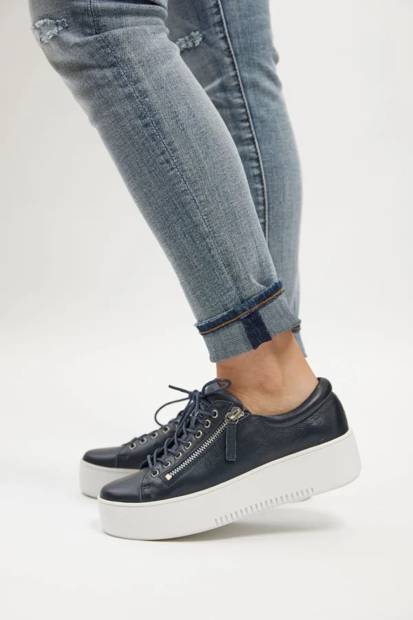 Footwear-DJANGO & JULIETTE WOLFIE SNEAKERS - NAVY LEATHER