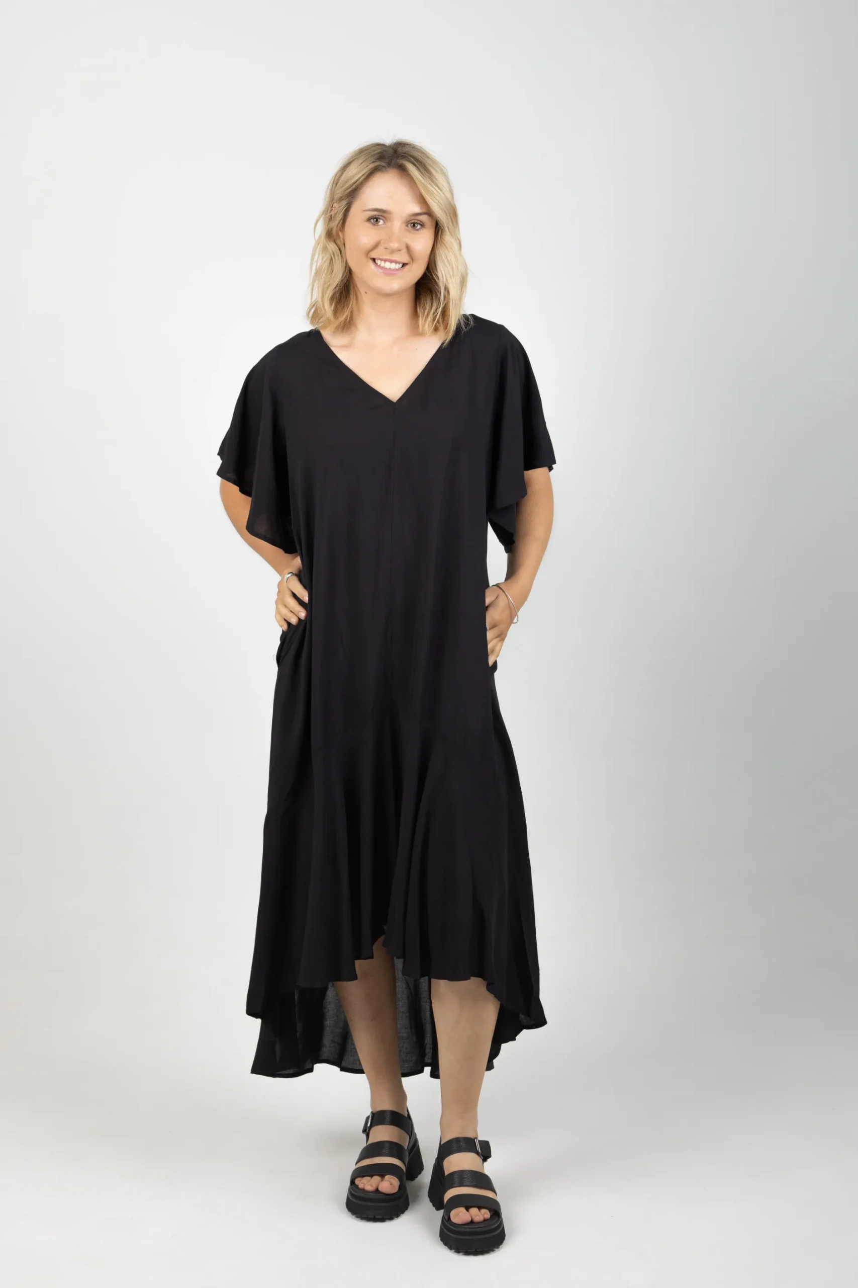 ebive_esprit_flutter_maxi_0-1.webp Dresses-EB&IVE ESPRIT FLUTTER MAXI EBONY