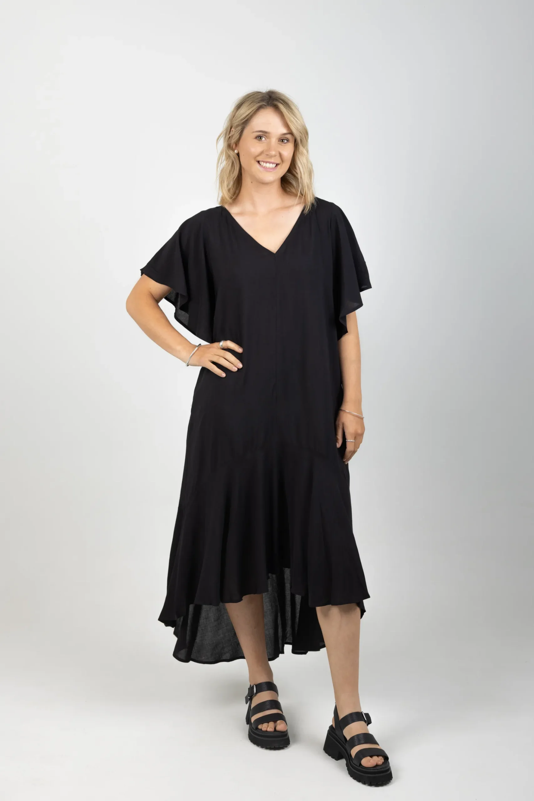 ebive_esprit_flutter_maxi_1-1.webp Dresses-EB&IVE ESPRIT FLUTTER MAXI EBONY