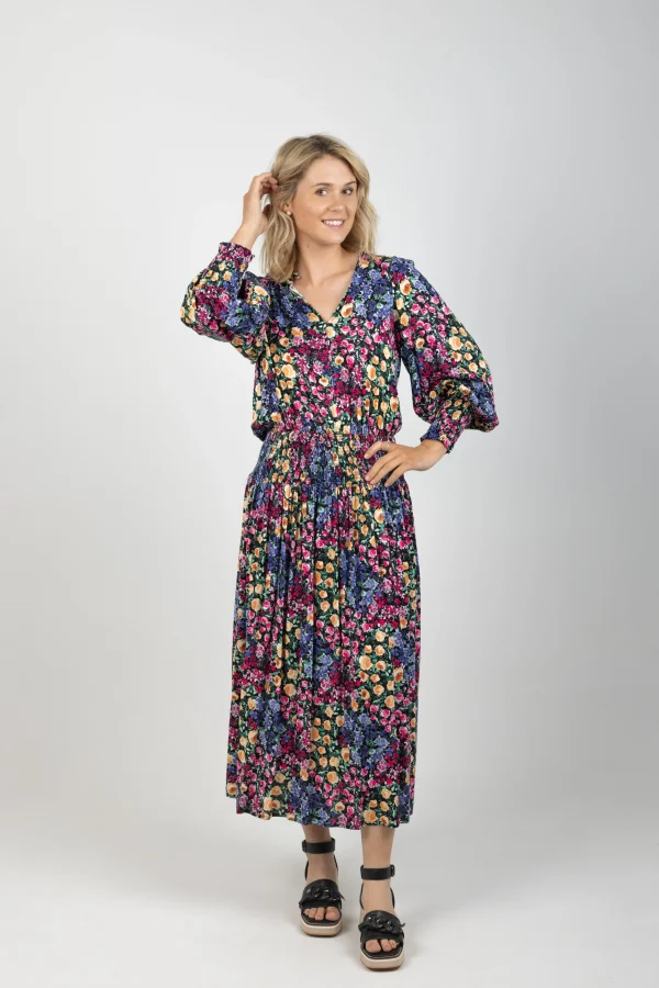 Dresses-EB&IVE LA MER SHIRRED MAXI BLUME