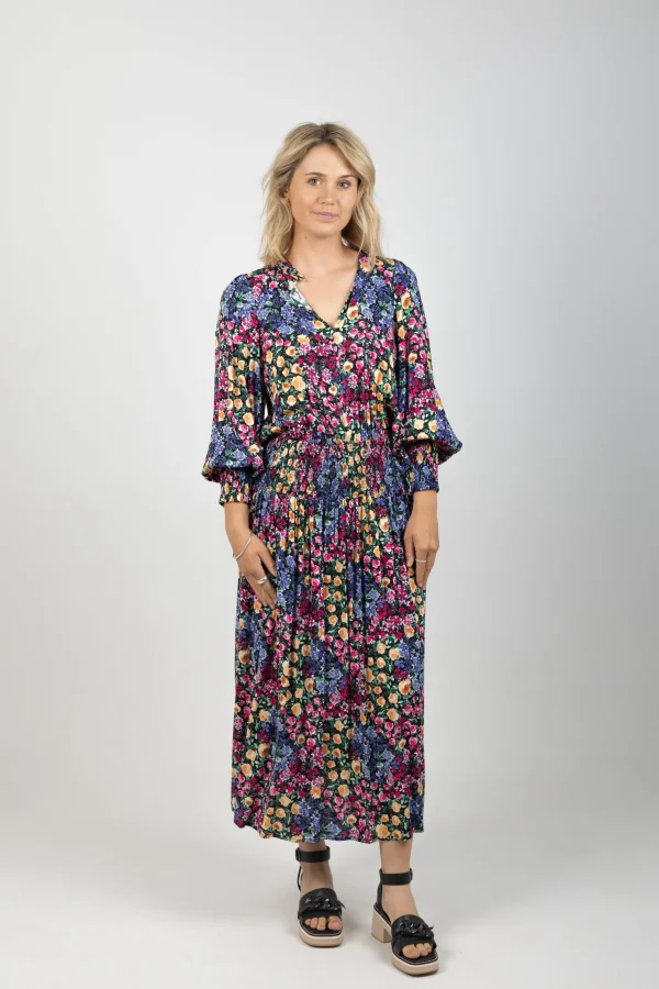 Dresses-EB&IVE LA MER SHIRRED MAXI BLUME