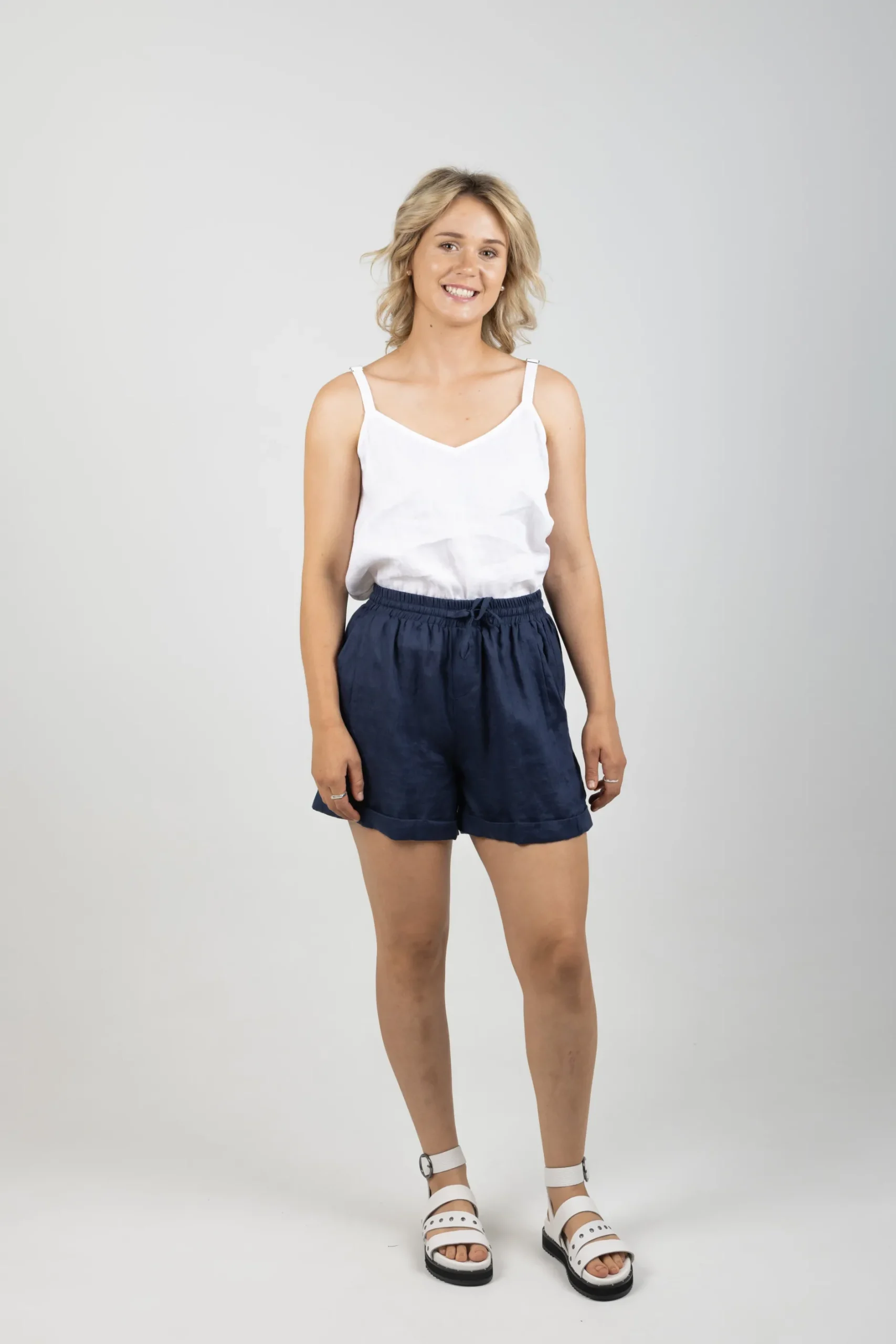 ebive_studio_maxi_short_n_5.webp Shorts-EB&IVE STUDIO MAXI SHORT NAVY