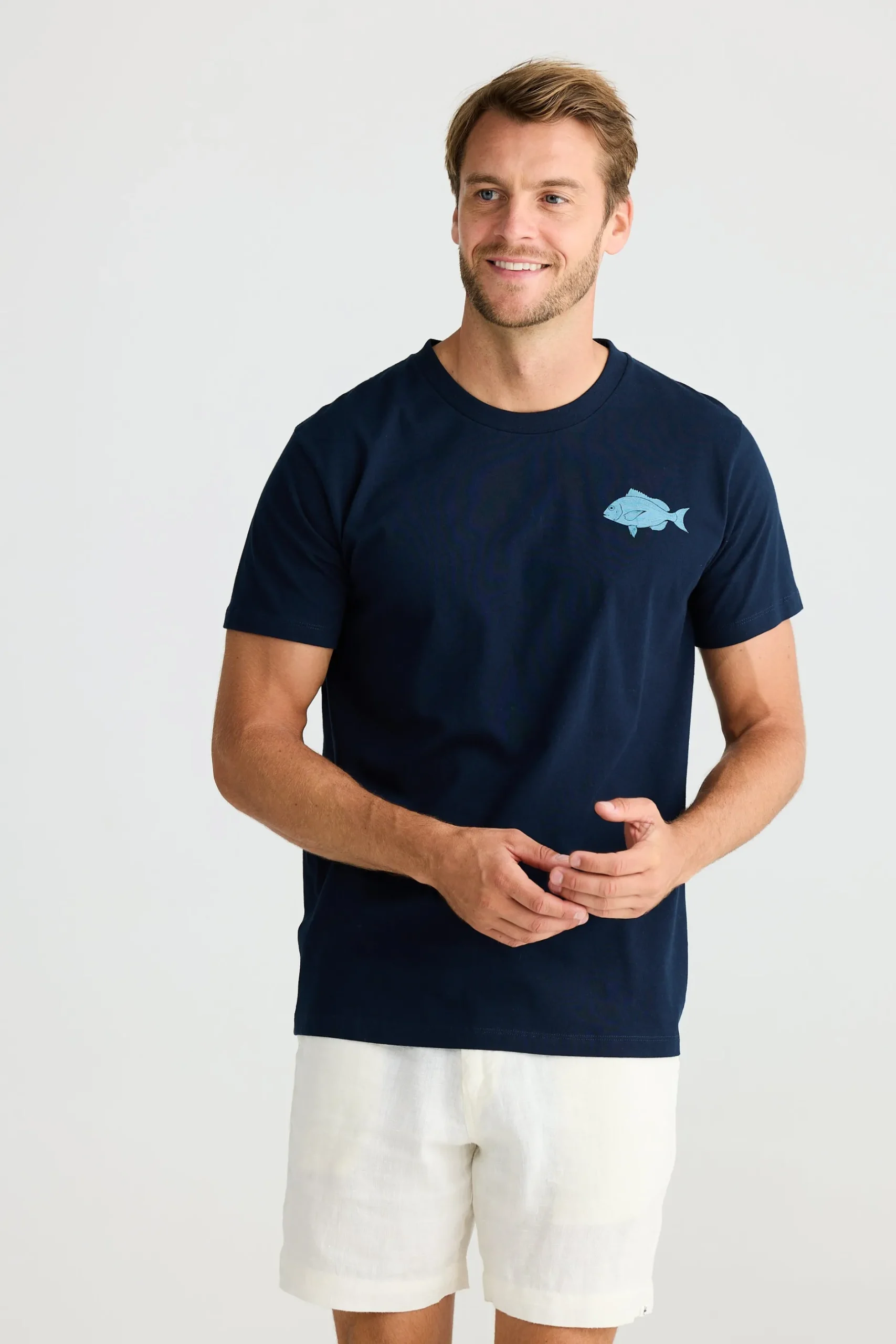 fossick_catch_you_later_t_6.webp Tees & Tanks-FOSSICK CATCH YOU LATER TEE NAVY