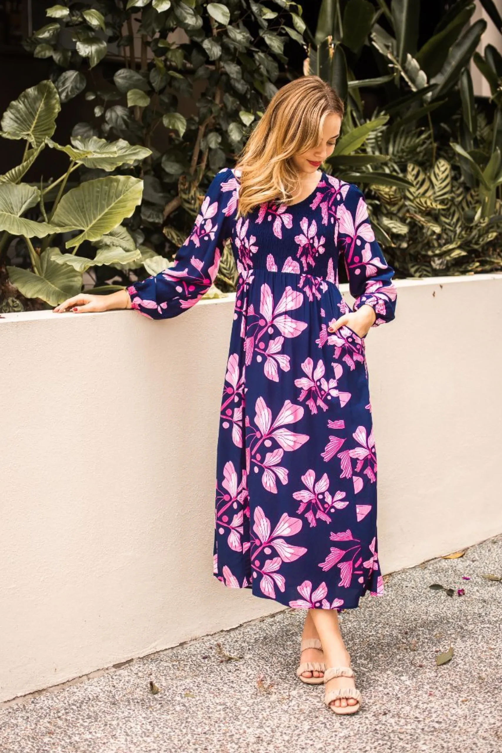 fria_anika_maxi_dress_nav_1.webp Dresses-FRIA ANIKA MAXI DRESS NAVY