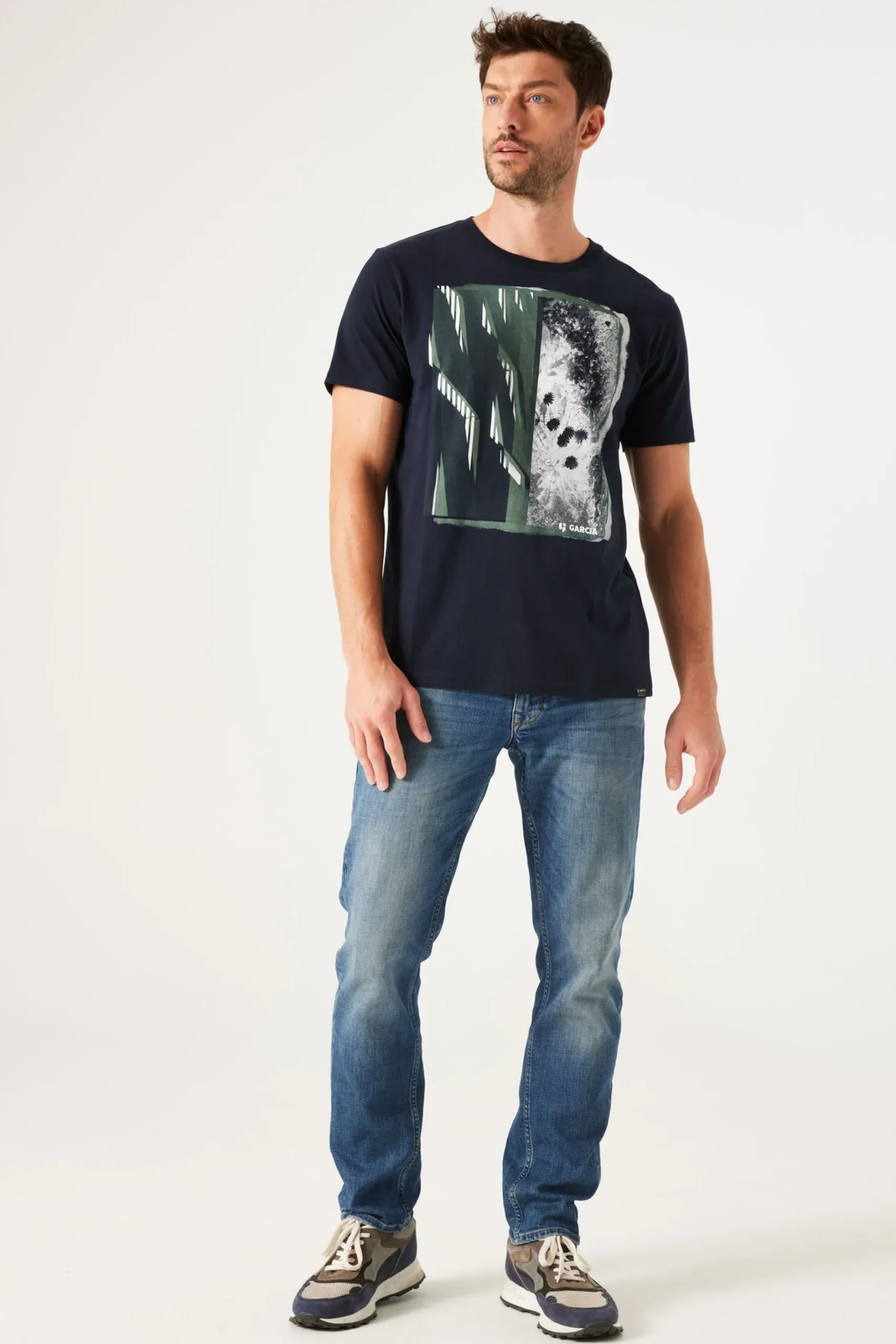 garcia_block_tshirt_dark__1.webp Tees & Tanks-GARCIA BLOCK T-SHIRT DARK BLUE
