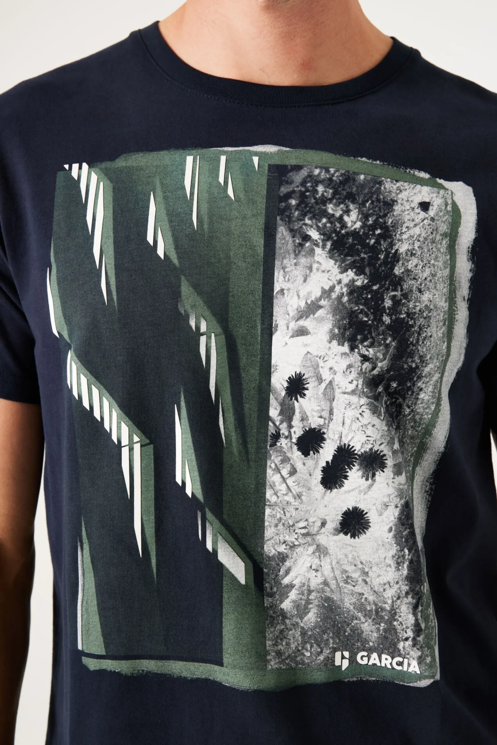 garcia_block_tshirt_dark__3.webp Tees & Tanks-GARCIA BLOCK T-SHIRT DARK BLUE