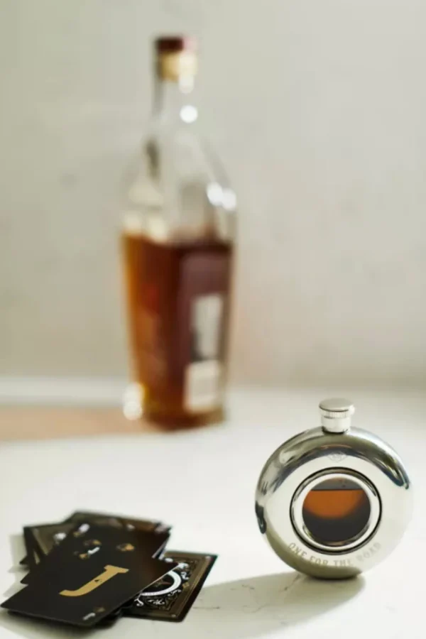 Gifts-GENTLEMEN'S HARDWARE CIRCULAR HIP FLASK