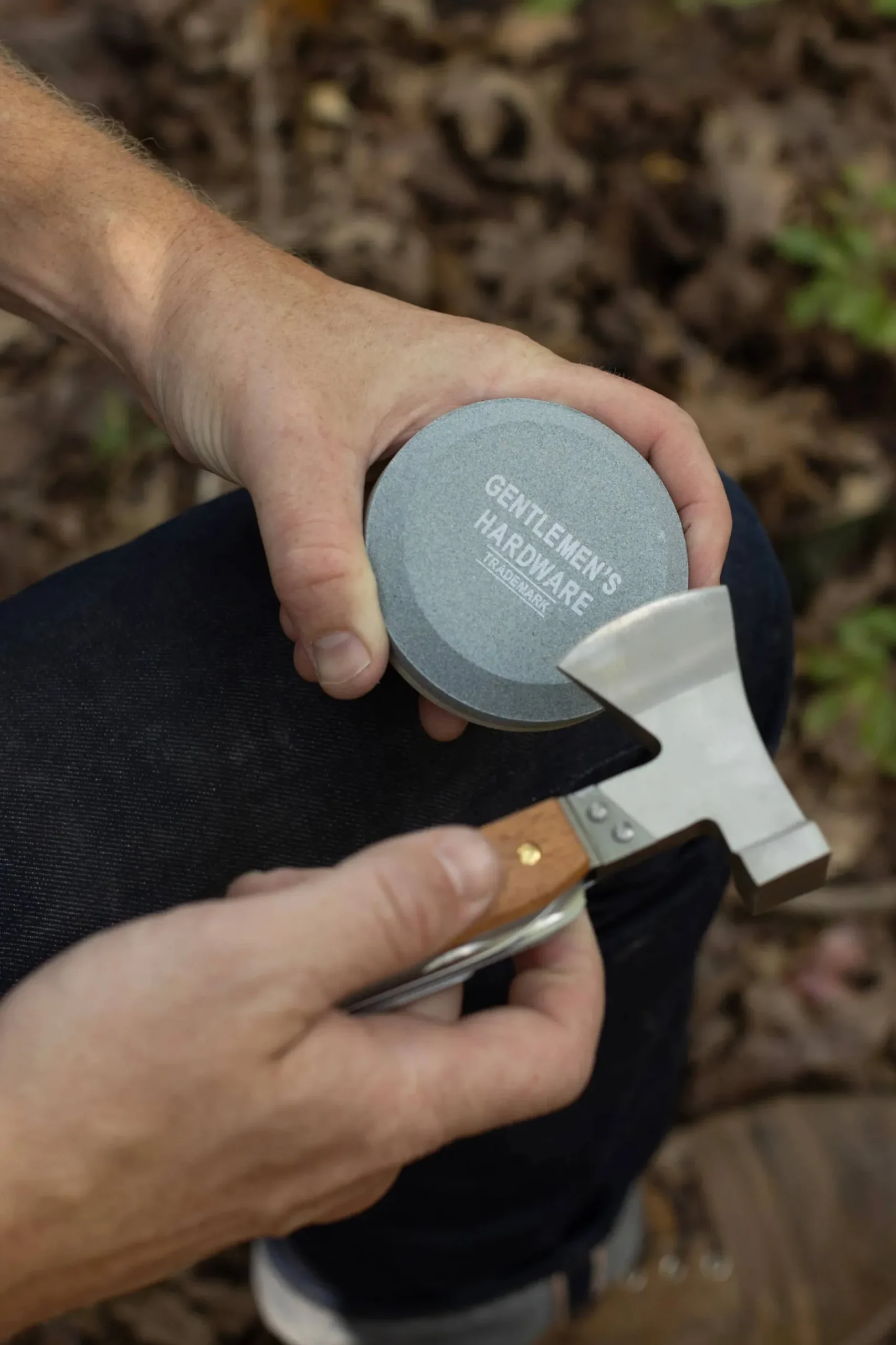 gentlemens_hardware_sharp_3.webp Gifts-GENTLEMEN'S HARDWARE SHARPENING STONE