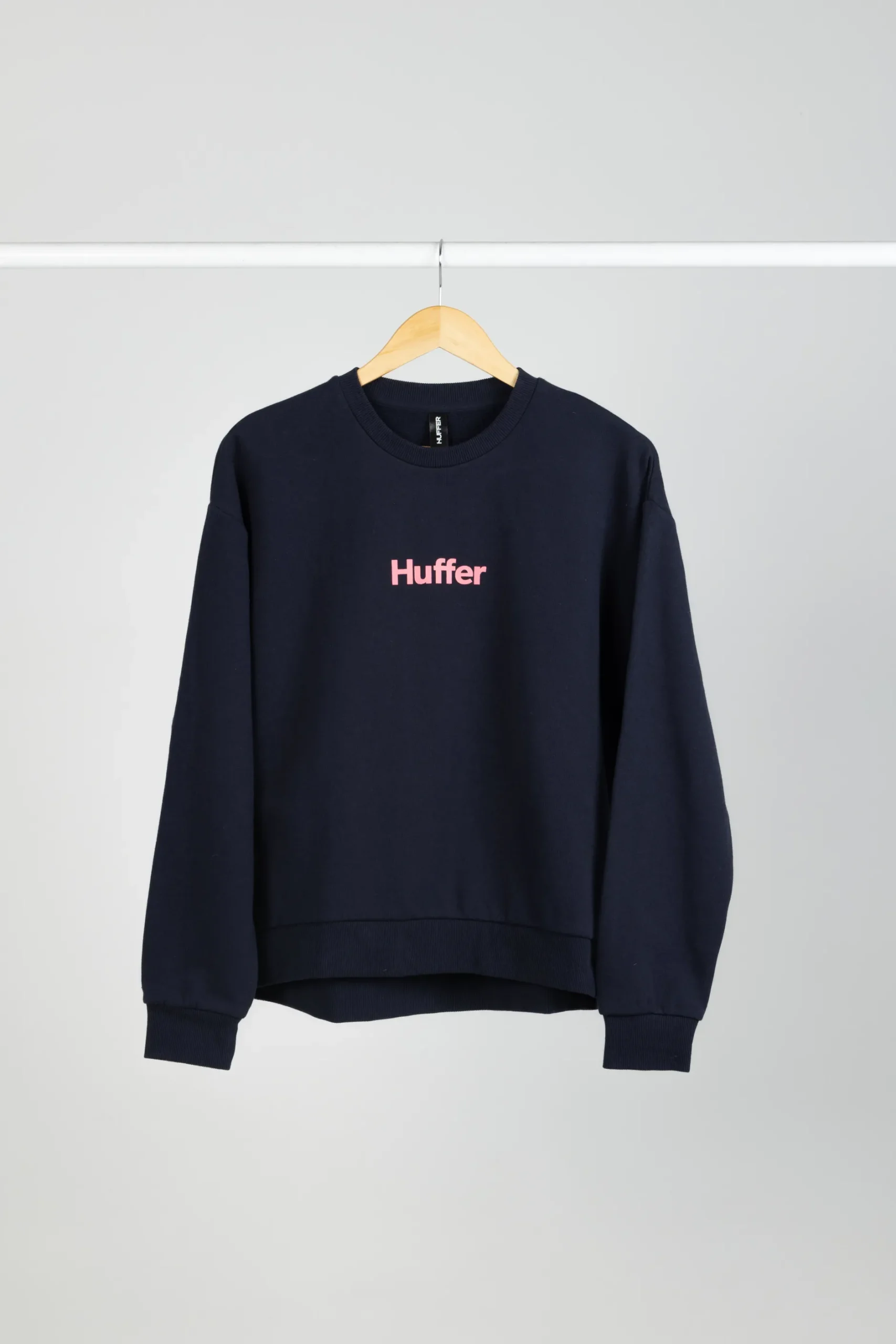 huffer_slouch_crew_pink_p_6.webp Sweaters & Knitwear-HUFFER SLOUCH CREW PINK PRISIM NAVY