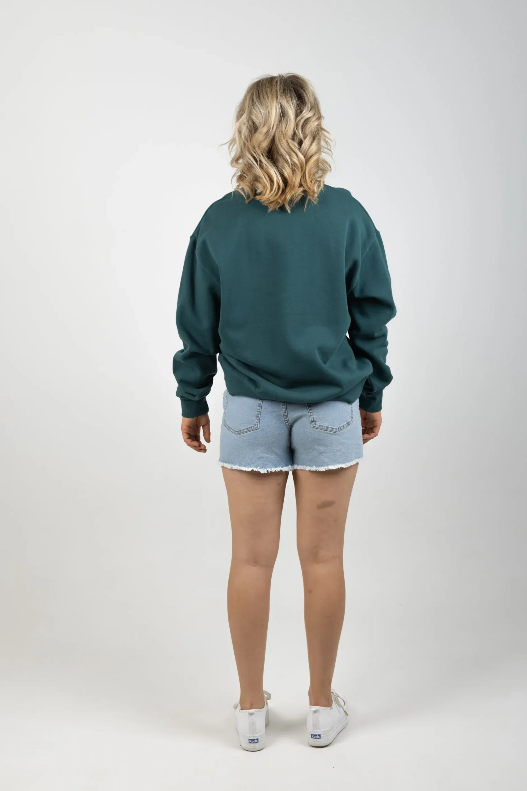 huffer_slouch_crew_script_6.webp Sweaters & Knitwear-HUFFER SLOUCH CREW SCRIPT EMERALD