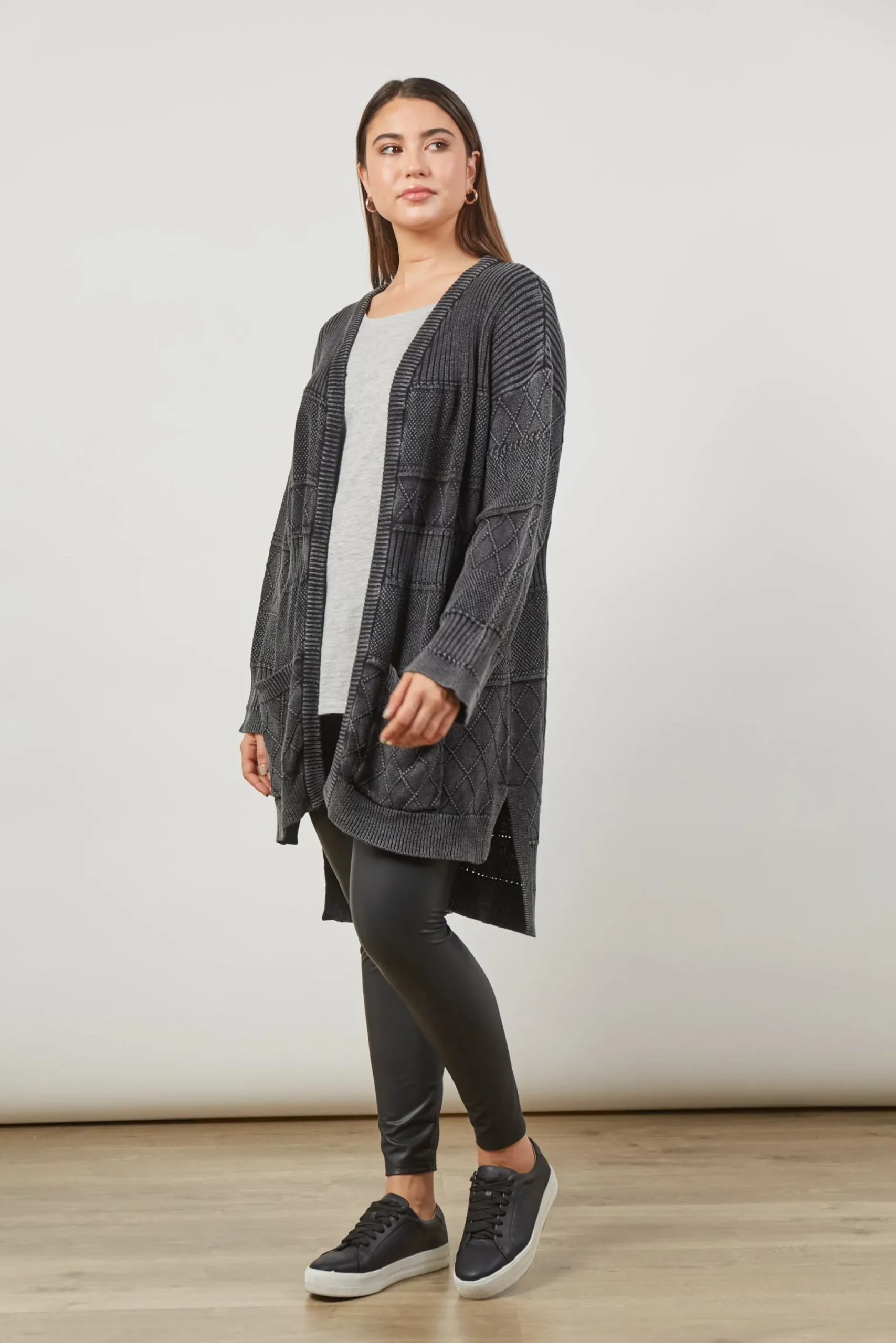 isle_of_mine_metro_cardig_0.webp Sweaters & Knitwear-ISLE OF MINE METRO CARDIGAN ASH