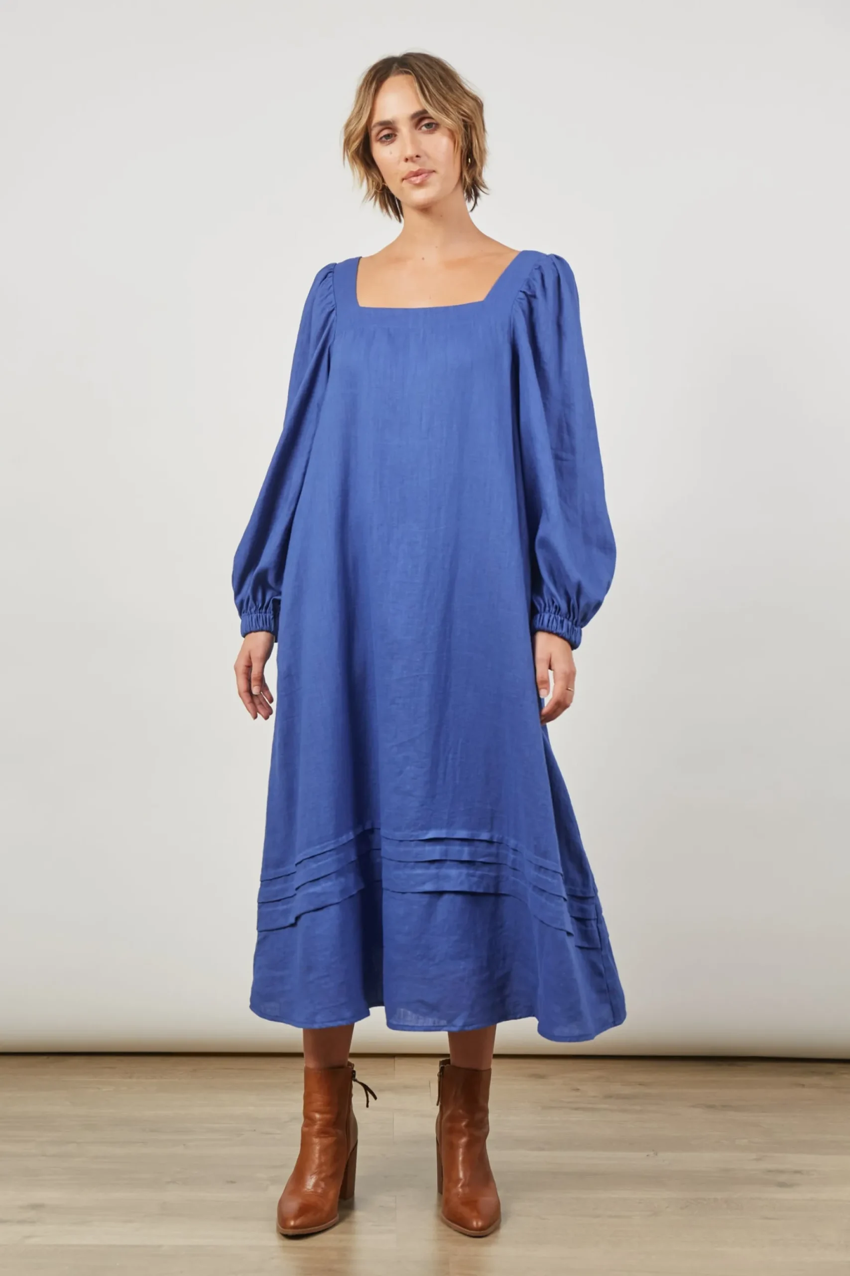 isle_of_mine_panorama_max_0.webp Dresses-ISLE OF MINE PANORAMA MAXI AZURE