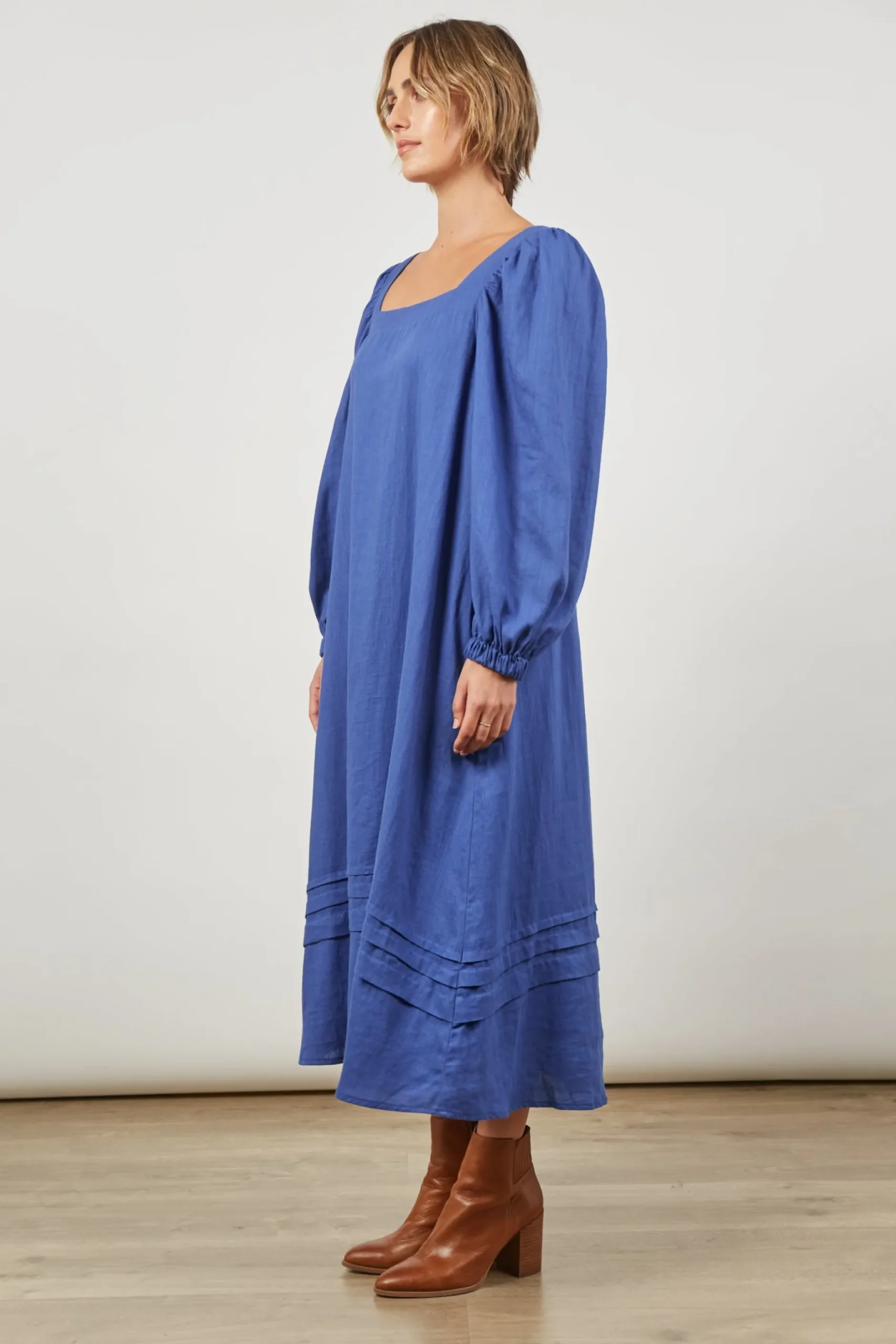 isle_of_mine_panorama_max_1.webp Dresses-ISLE OF MINE PANORAMA MAXI AZURE
