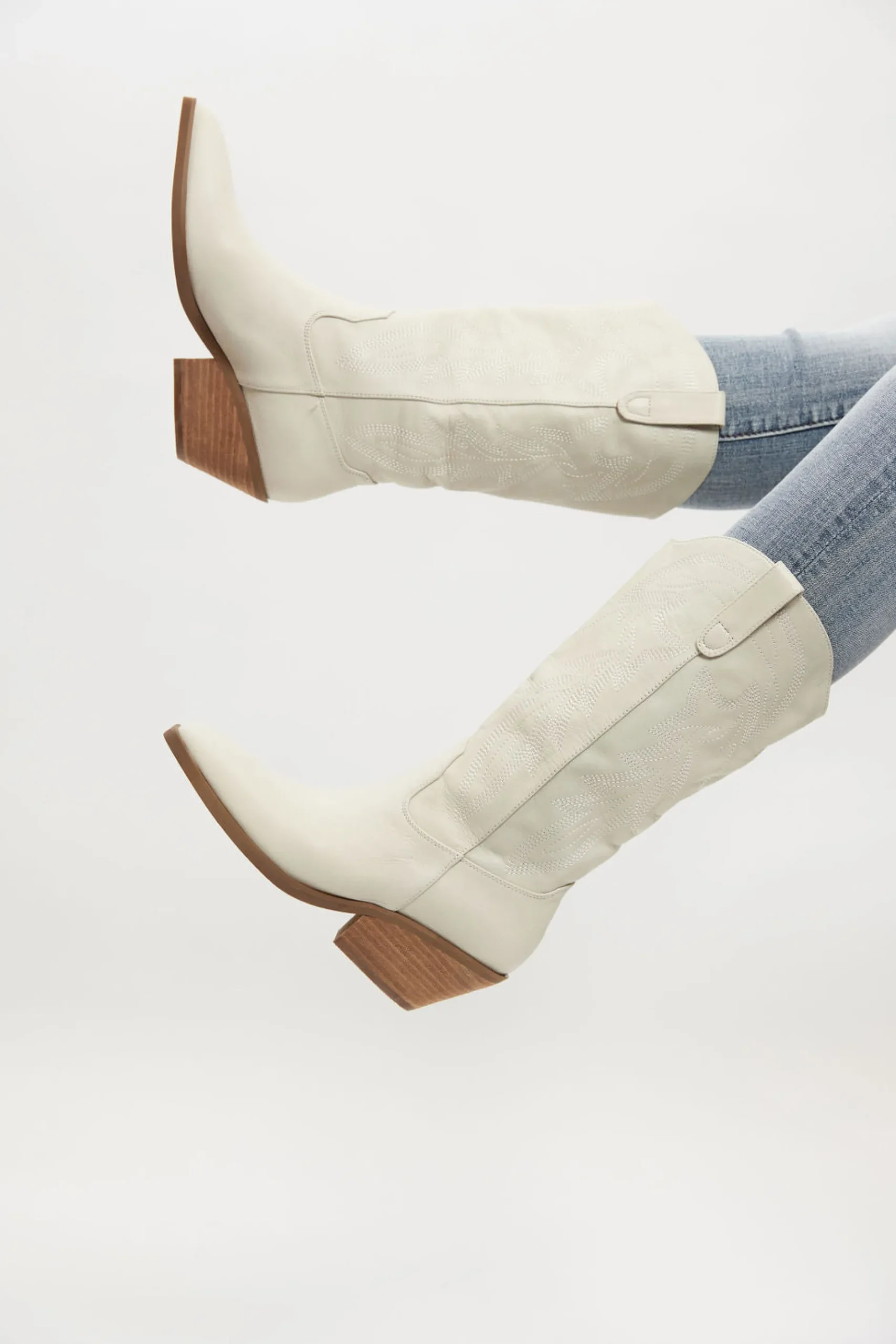 mollini_riding_western_bo_3.webp Footwear-MOLLINI RIDING WESTERN BOOT OATMILK LEATHER