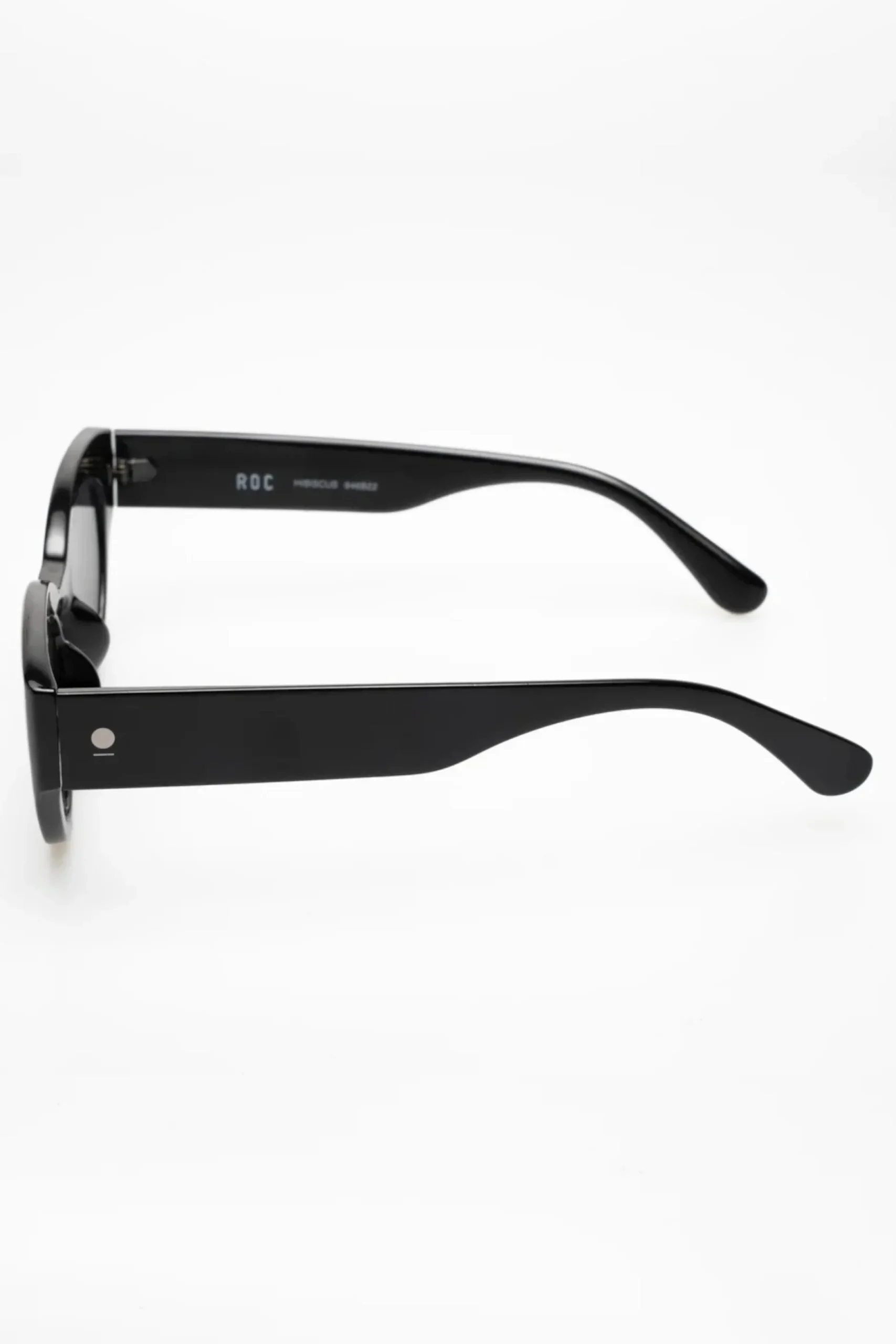 roc_eyewear_hibiscus_sung_2-1.webp Sunglasses-ROC EYEWEAR HIBISCUS SUNGLASSES - BLACK SMOKE