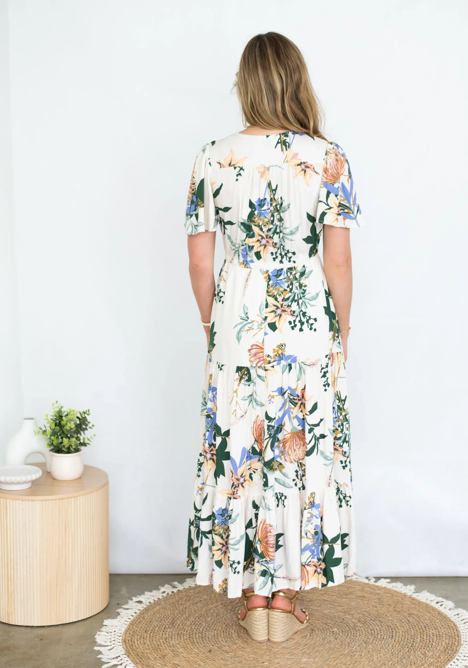 silver_wishes_selma_maxi__3.webp Dresses-SILVER WISHES SELMA MAXI DRESS CREAM FLORAL
