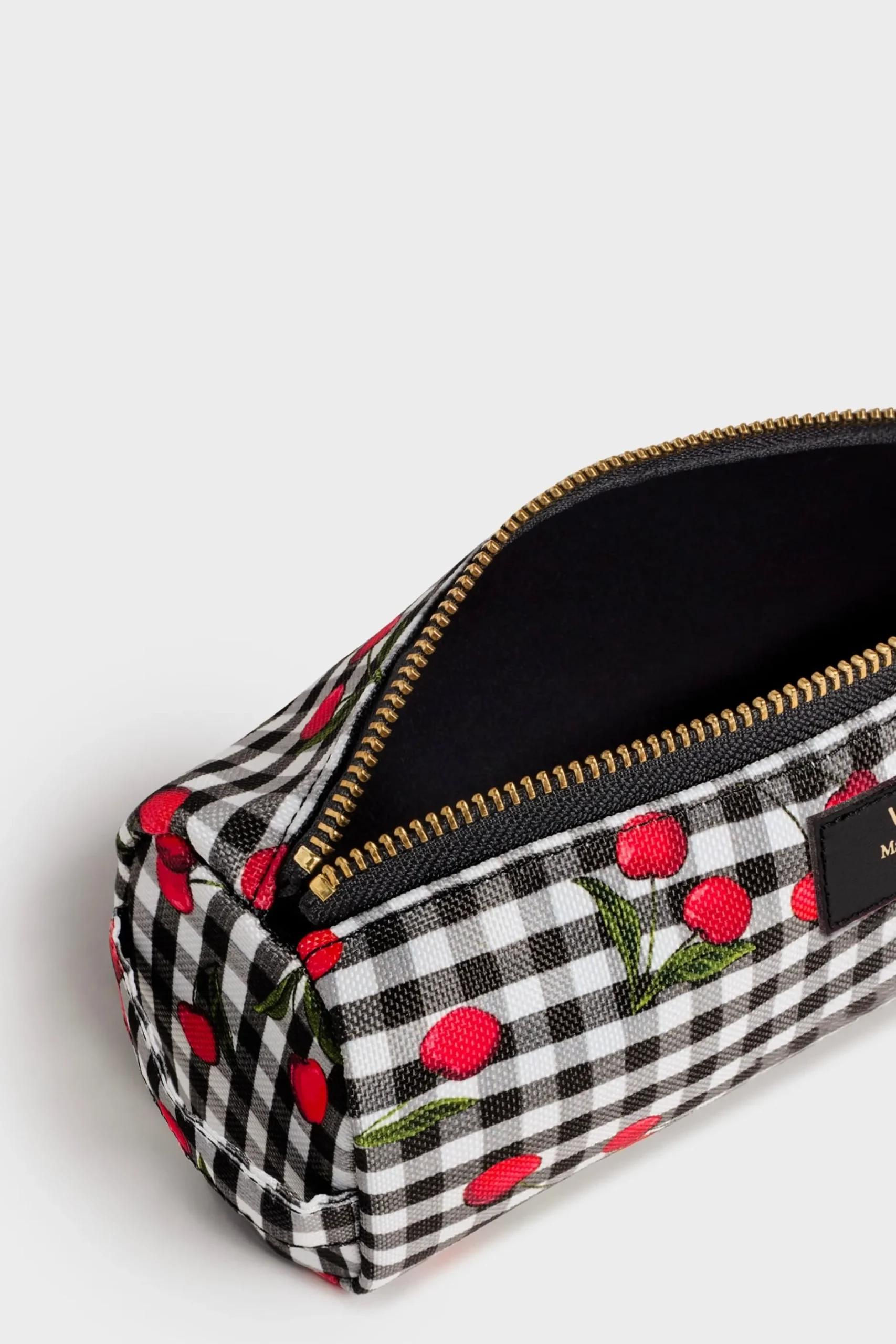 wouf_pencil_case__abril_2.webp Books & Stationery-WOUF PENCIL CASE - ABRIL